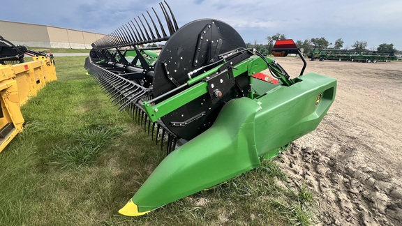 2023 John Deere RD40F Header Combine