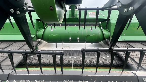 2023 John Deere RD40F Header Combine