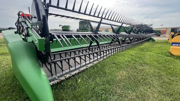 2023 John Deere RD40F Header Combine