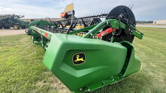 2023 John Deere RD40F Header Combine