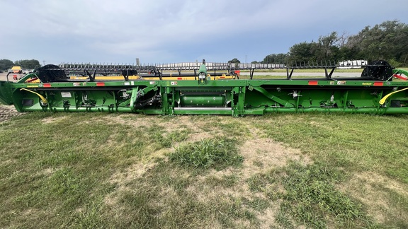 2023 John Deere RD40F Header Combine