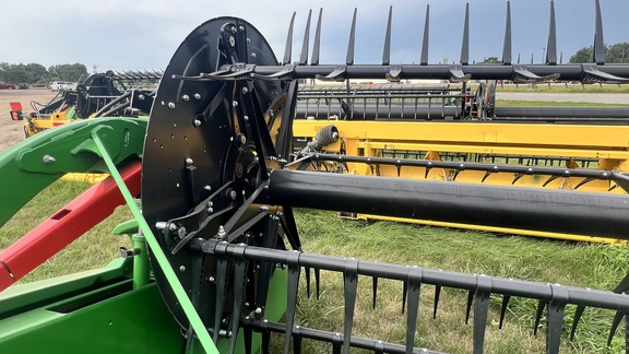 2023 John Deere RD40F Header Combine