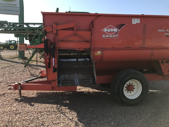 2012 Misc 3142 Feed Wagon