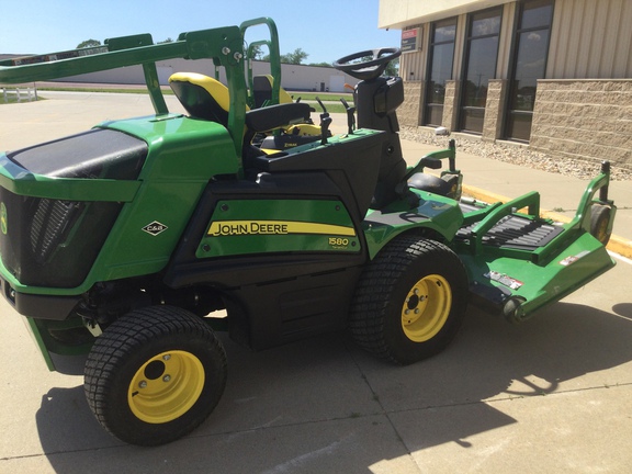 2022 John Deere 1580 Mower/Front Deck