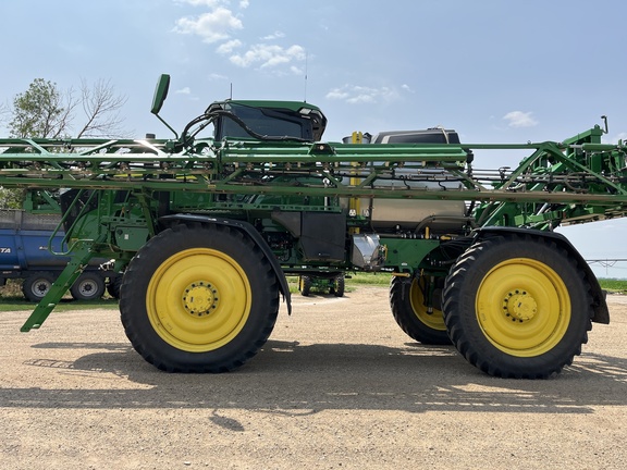 2023 John Deere 612R Sprayer/High Clearance