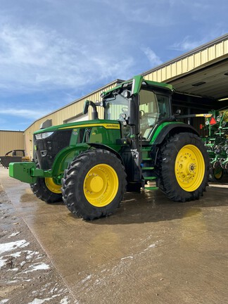 2024 John Deere 7R 210 Tractor