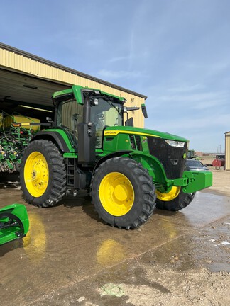 2024 John Deere 7R 210 Tractor