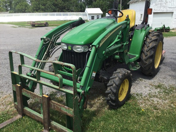 2005 John Deere 3520 Tractor Compact