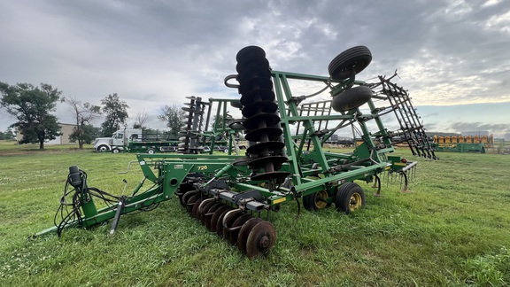 2005 John Deere 726 Mulch Finisher