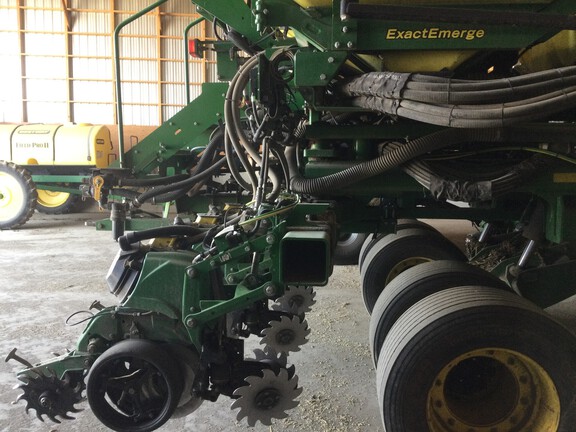 2020 John Deere DB60 Planter