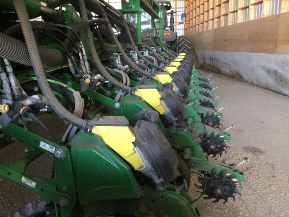 2020 John Deere DB60 Planter