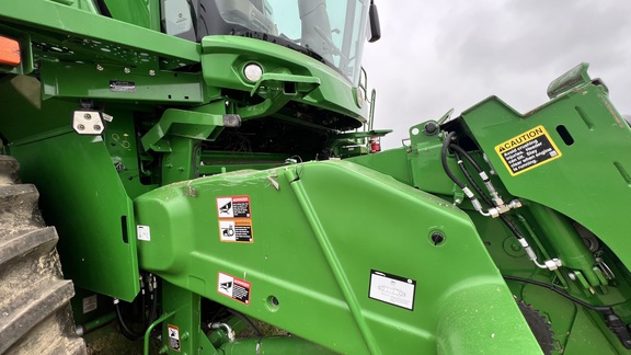 2024 John Deere S780 Combine