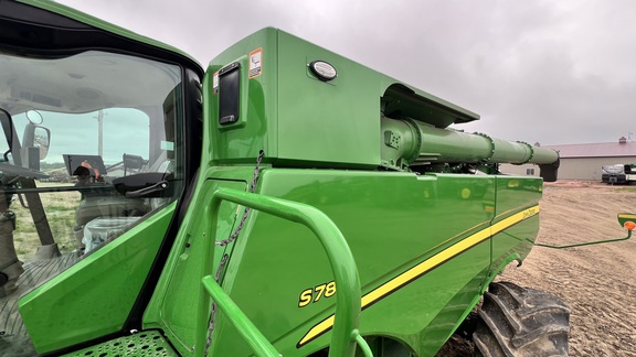 2024 John Deere S780 Combine