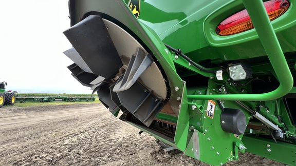 2024 John Deere S780 Combine