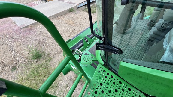 2024 John Deere S780 Combine