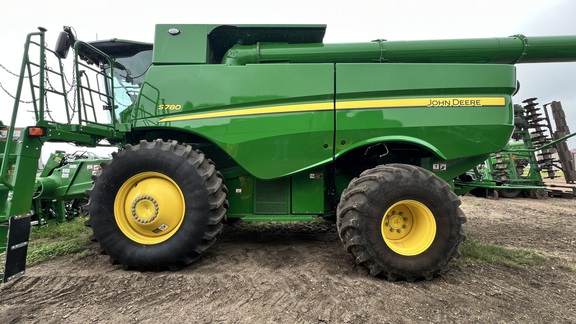 2024 John Deere S780 Combine