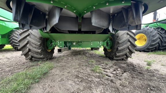 2024 John Deere S780 Combine