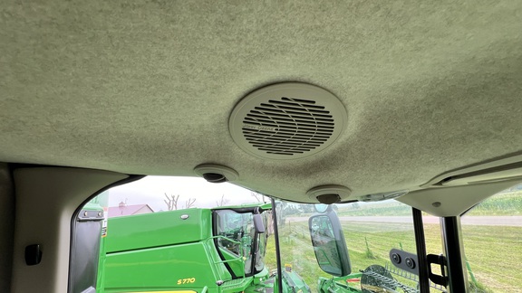 2024 John Deere S780 Combine