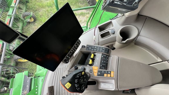 2024 John Deere S780 Combine