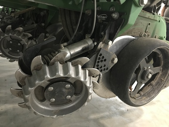 2015 John Deere 1775NT Planter