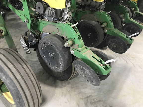 2015 John Deere 1775NT Planter