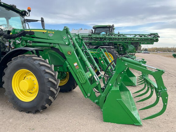 2023 John Deere 640R Loader