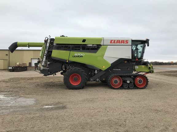 2021 CLAAS 8700TT Combine