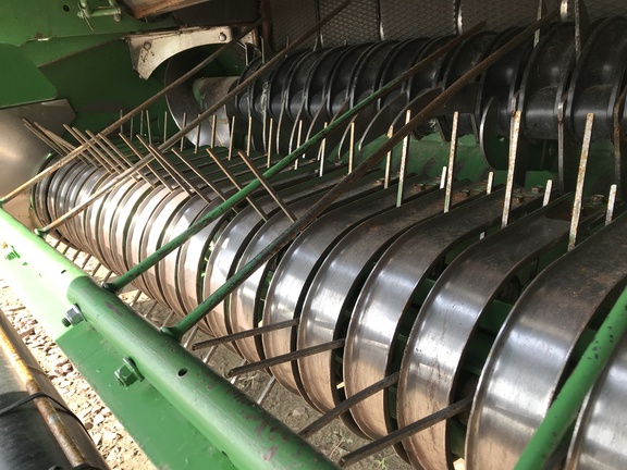 2020 John Deere 560M Baler/Round