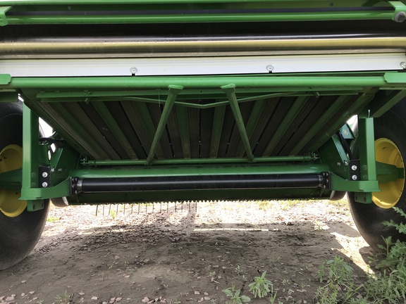 2020 John Deere 560M Baler/Round