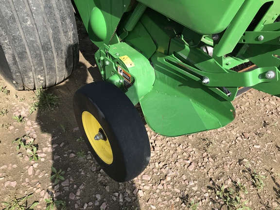 2020 John Deere 560M Baler/Round