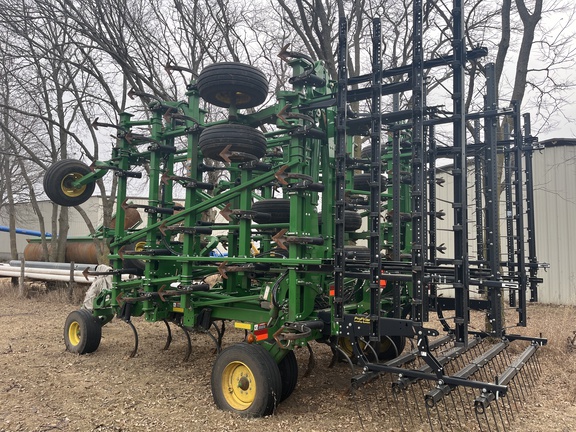 2018 John Deere 2230FH Field Cultivator