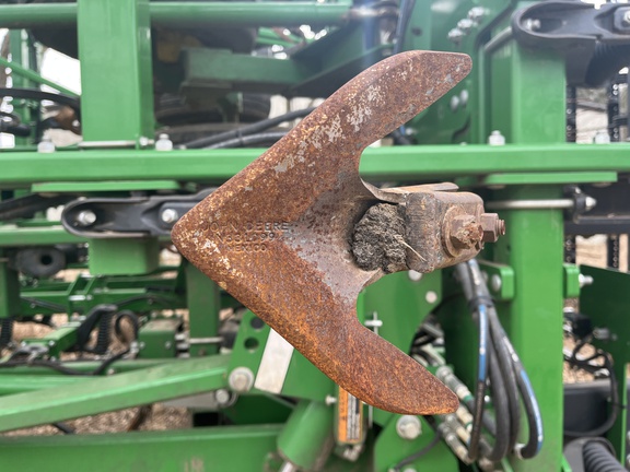 2018 John Deere 2230FH Field Cultivator