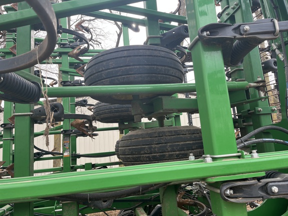 2018 John Deere 2230FH Field Cultivator