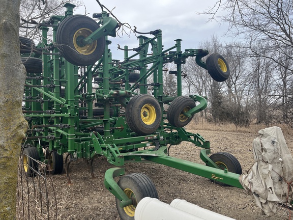 2018 John Deere 2230FH Field Cultivator