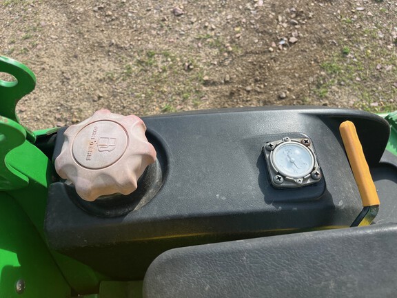 2012 John Deere 997 Mower/Zero Turn