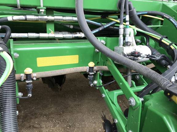 2021 John Deere 1775NT Planter