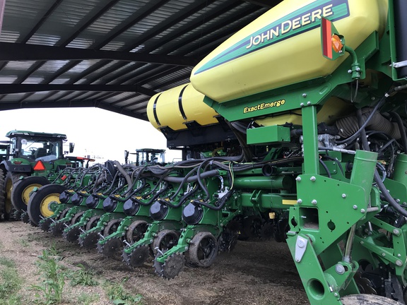2021 John Deere 1775NT Planter