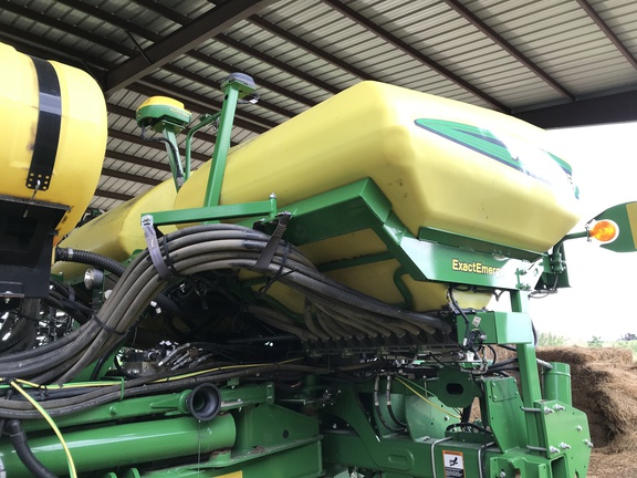 2021 John Deere 1775NT Planter