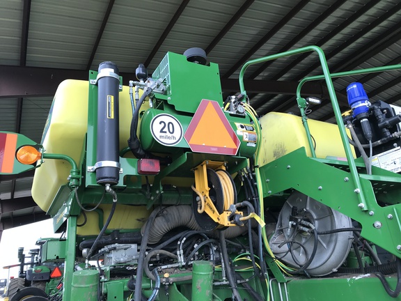 2021 John Deere 1775NT Planter