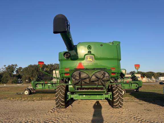 2022 John Deere S760 Combine