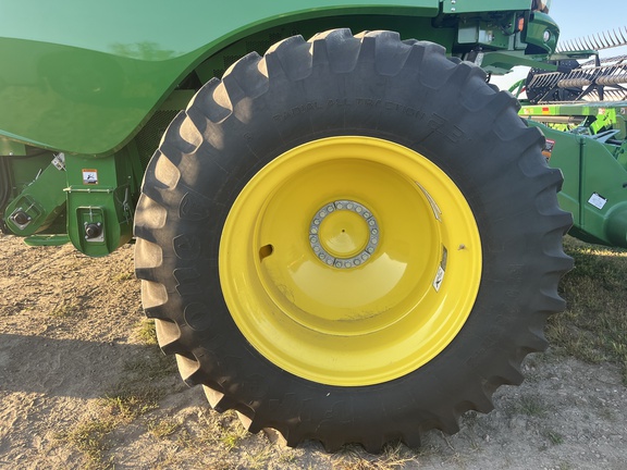 2022 John Deere S760 Combine