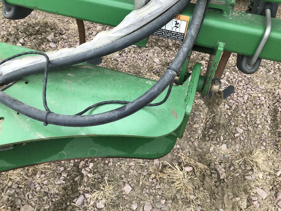 2010 John Deere 2210 Field Cultivator