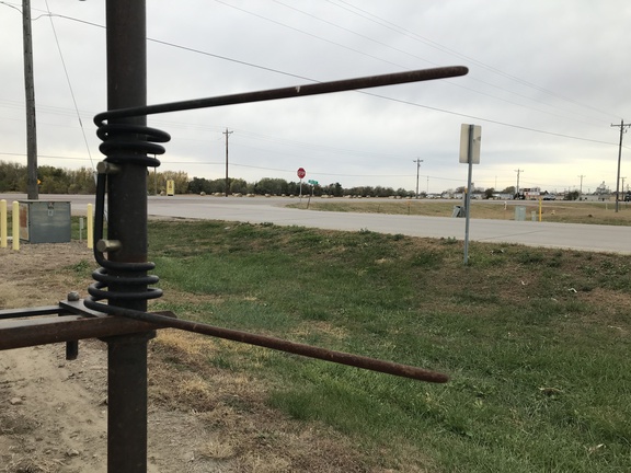 2010 John Deere 2210 Field Cultivator