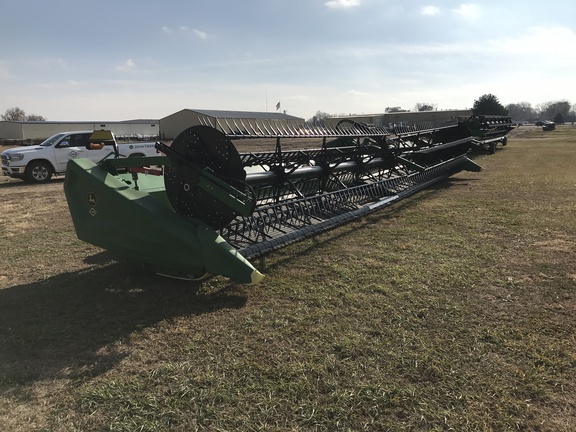 2023 John Deere HD40F Header Combine