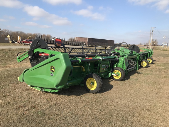 2023 John Deere HD40F Header Combine