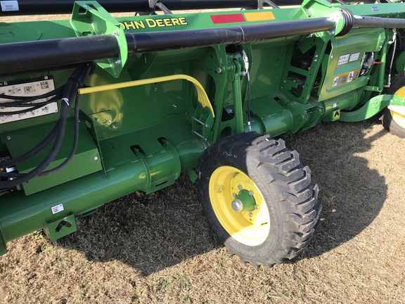 2023 John Deere HD40F Header Combine