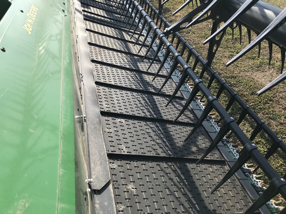 2023 John Deere HD40F Header Combine