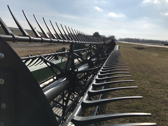 2023 John Deere HD40F Header Combine