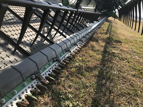 2023 John Deere HD40F Header Combine