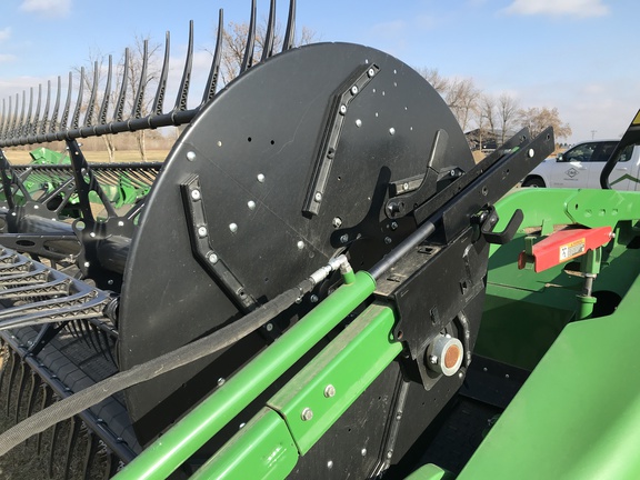 2023 John Deere HD40F Header Combine